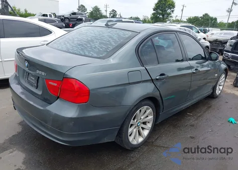 2010 BMW 328I xDrive z USA, uszkodzony, nr VIN WBAPK7C58AA458502